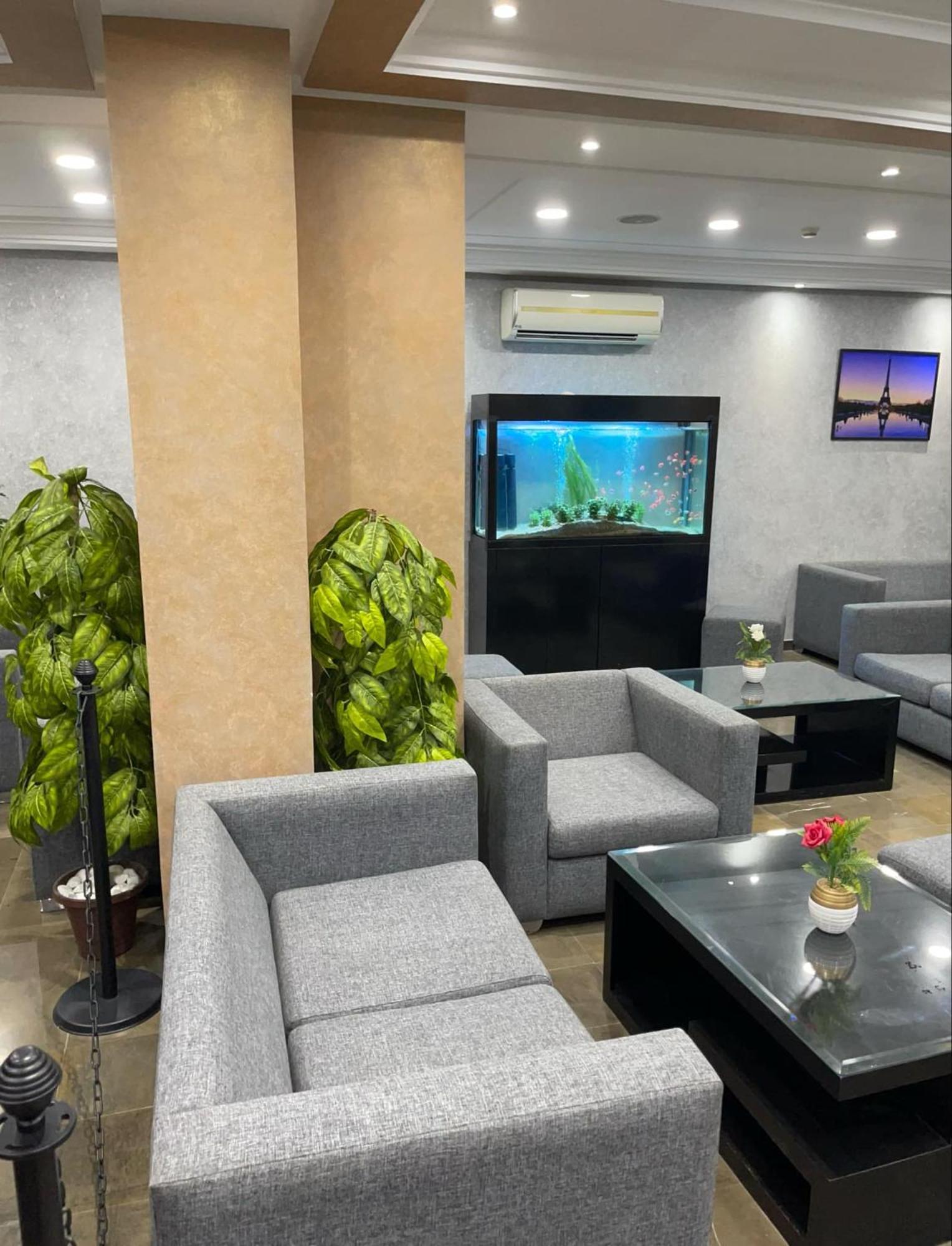 Le Parisien Tunis Hotell Eksteriør bilde